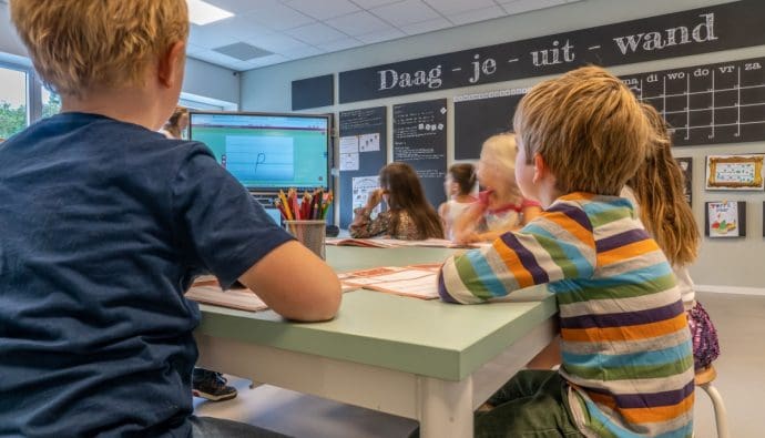 Basisschoolleraren krijgen loonsverhoging – dit verdien je in 2026 en 2027