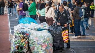 Statiegeld op plastic flessen mogelijk fors omhoog: producenten riskeren miljoenenboete