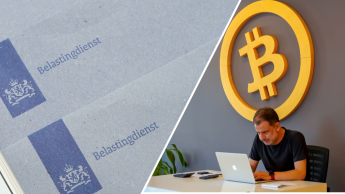 Belastingdienst enveloppen en man achter laptop