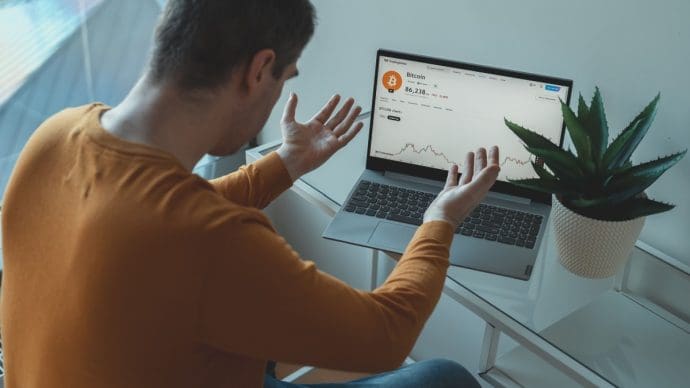 Crypto-expert waarschuwt: Bitcoin op glad ijs onder €71.000