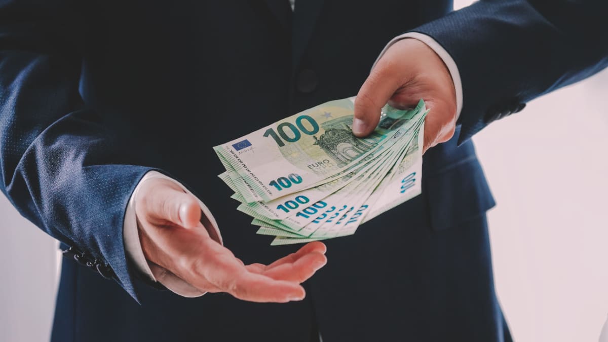 Dit doet 30 jaar inflatie met je vaste lasten &ndash; de bedragen zijn bizar