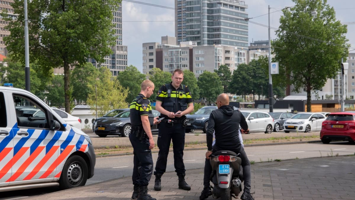 Politie schrijft boete uit