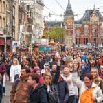 Nederlanders beleggen recordbedrag, maar spaargeld blijft gigantisch