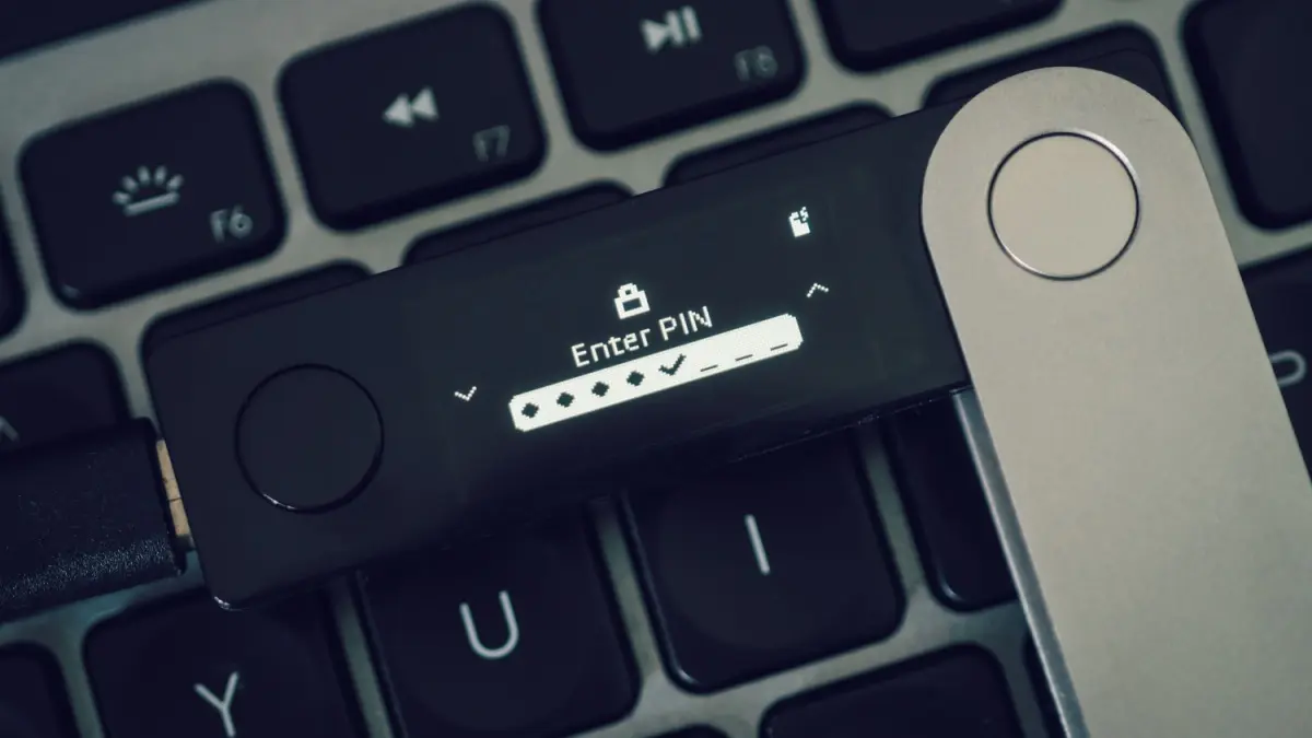 Klantgegevens op straat na lek bij partner van crypto wallet-maker