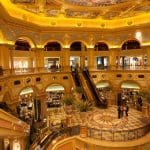 Hotel sloopt gouden vloer en verdient miljoenen door hoge goudprijs