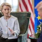 EU voorzitter Ursula von der Leyen in gesprek met de Amerikaanse president Donald Trump