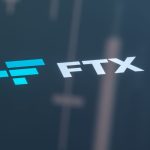 FTX logo op telefoon rooie grafiek