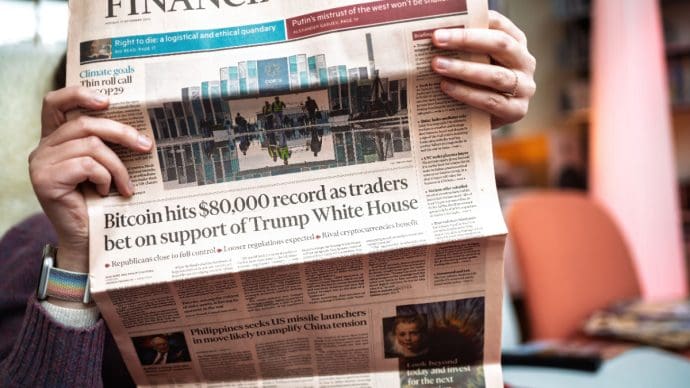 Krant met bitcoin koers op 80.000 dollar