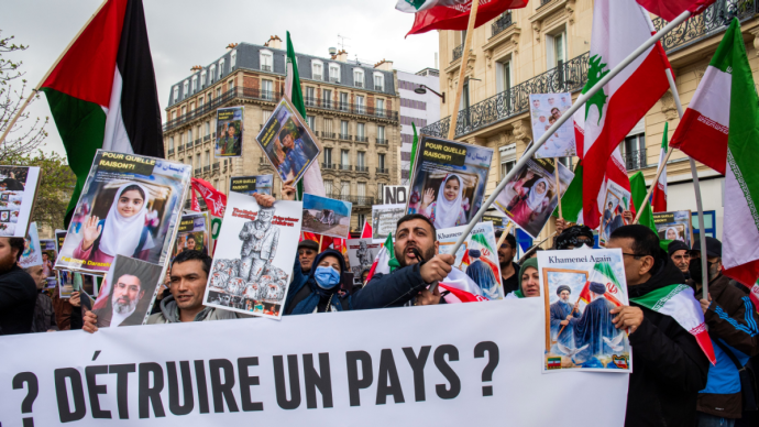Protesten in Parijs in steun van Iran