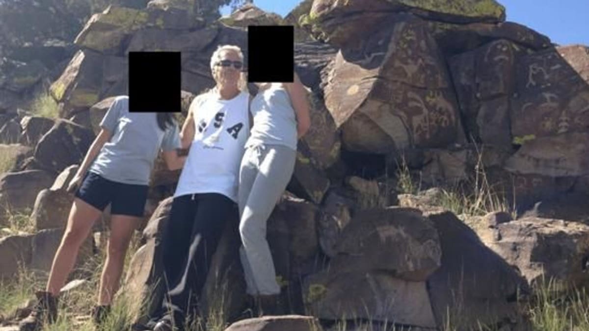 epstein met 2 slachtoffers (1)