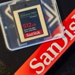 Een afbeelding van Sandisk met een sd kaart