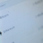 Een afbeelding van bitcoin en ethereum op een ranglijst in een index overview