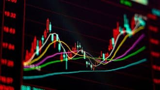 Crypto Radar: Bitcoin kalmeert rond 75.000 dollar na onrustig weekend