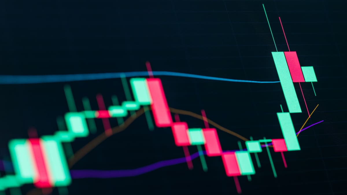 Een afbeelding van een stijgende crypto koers met een candle chart