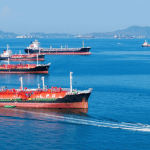 Foto van olietankers gestrand in de Straat van Hormuz