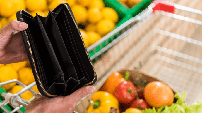 Met lege portemonnee in de supermarkt