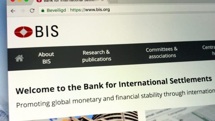 „Die Bank der Banken“ warnt vor Risiken von Krypto-Sparprodukten