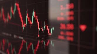 Crypto Radar: Bitcoin zakt richting belangrijke grens door onrust Midden-Oosten