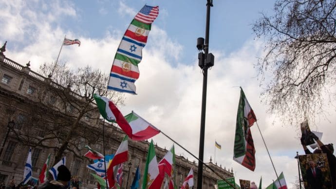 Bitcoin en cryptomarkt zakken door onzekere vooruitzichten wapenstilstand