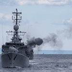 Amerikaans-marineschip-met-rook