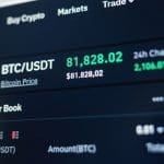 Een afbeelding van bitcoin, uitgedrukt in dollars, op een koerswaarde van 80.000