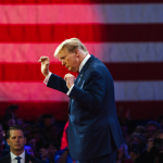 Trump zet honderden miljoenen in op afslankaandeel op recordhoogte