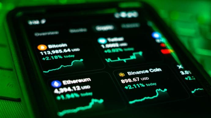 Een afbeelding van crypto koersen waaronder bitcoin, ethereum en BNB
