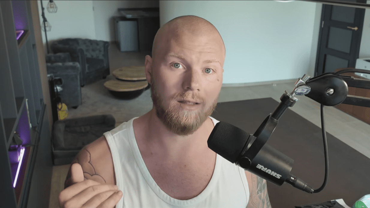 Scherm­afbeelding Corne Marchand YouTube