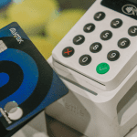 Kraken daagt banken uit tijdens Money20/20 met ambitieuze Krak Card