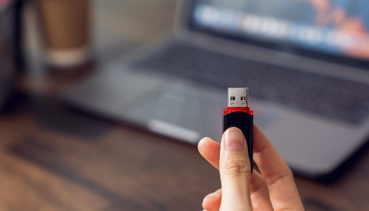 Microsoft waarschuwt voor geïnfecteerde USB-sticks die je crypto stelen
