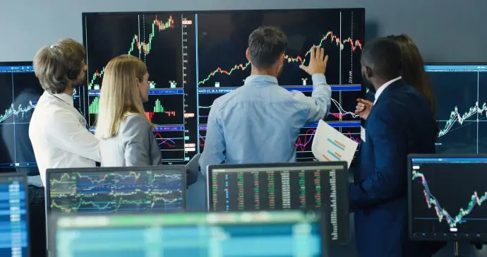 Nederland koopt: grootste beleggersgroep verrast met twee crypto's